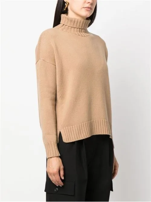 MaxMara V-neck and Crew Neck Tops