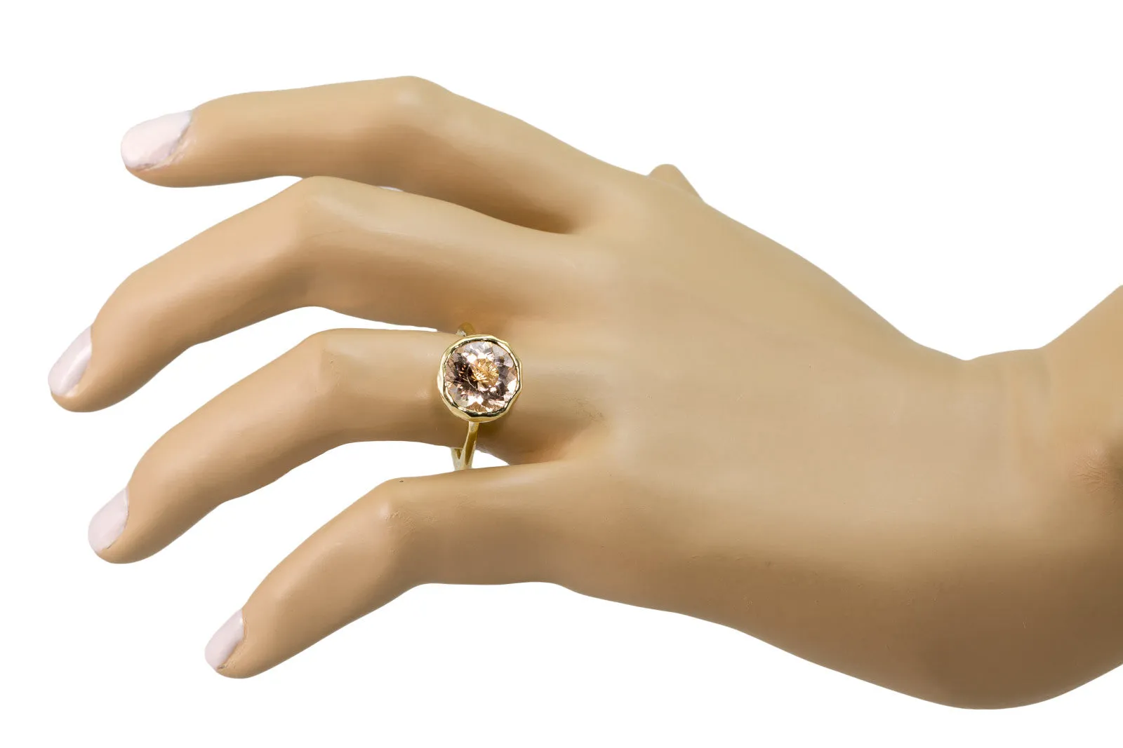 Elegant Round Morganite Ring