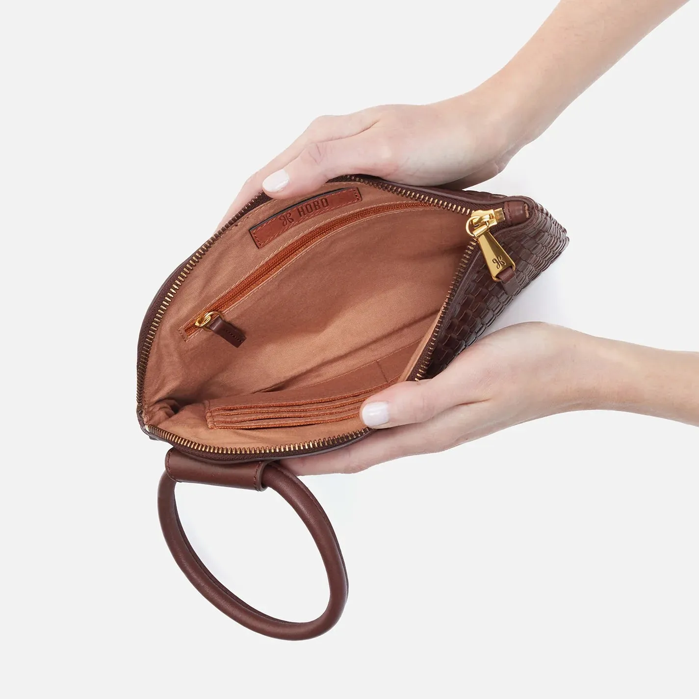 Sable Wristlet Pecan