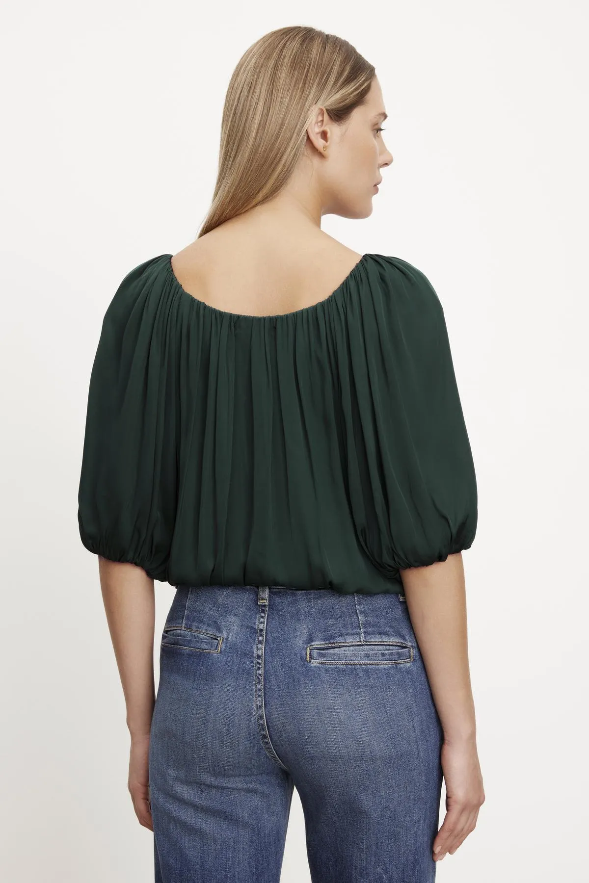 BLACK PUFF SLEEVE TOP