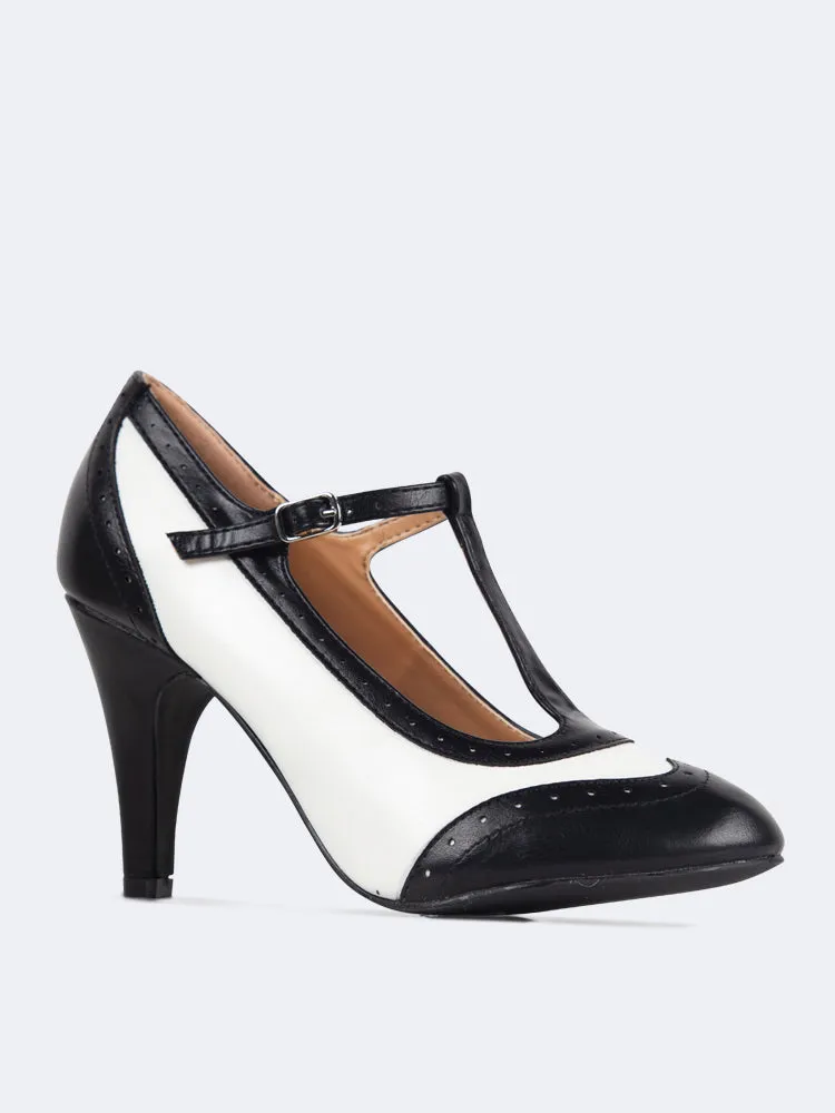 Retro Strap Round Toe Oxford Pumps